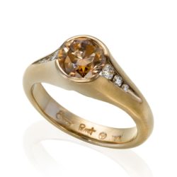 Cognac-Danielle wht 800