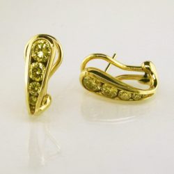 Sarah-Yellow wht 800
