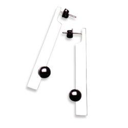 Slab Pearl Earrings wht 800