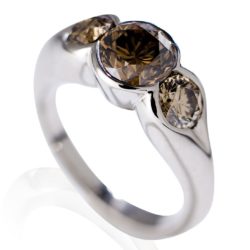 brown 3 stone wht 800