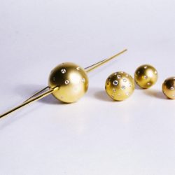 gold ball pin wht 800